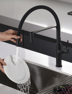 Grifo cocina flexible negro mate SENA de Imex ambiente