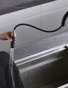 Grifo cocina con sensor de movimiento negro mate Turín de Imex ambiente 2