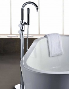 Grifería bañera exenta cromo modelo Round de GME ambiente