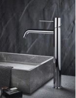 Grifo para lavabo alto cromo modelo Monza de Imex ambiente