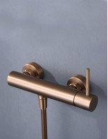 Kit grifería ducha oro rosa modelo Monza de Imex ambiente