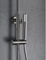 Barra de ducha monomando black gun metal modelo Monza de Imex ambiente