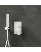 Kit ducha empotrada monomando blanca modelo Orion de GME ambiente