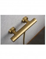 Kit grifería ducha oro termostática detalle