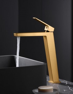 Grifo alto oro cepillado modelo Art de Imex