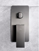 Conjunto de ducha empotrado a techo cuadrado black gun metal distribuidor