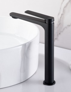 Grifo de lavabo redondo caño alto negro modelo Nápoles de Imex