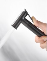 Grifería black gun metal empotrada de bidé modelo Genova detalle mango