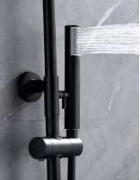Barra de ducha termostática negra modelo Génova de Imex detalle mango
