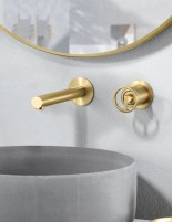 Grifo lavabo oro empotrado modelo OLIMPO de Imex ambiente