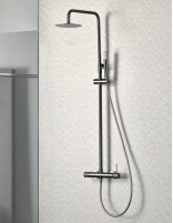 Columna ducha  black gun metal modelo LINE de IMEX ambiente