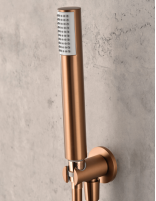 Ducha oro rosa empotrada a techo termostática modelo TIVOLI detalle mango