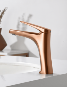 Grifo oro de lavabo modelo DELOS de IMEX ambiente 2