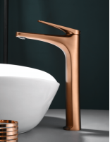 Grifería para lavabo caño alto oro rosa modelo  DELOS de Imex ambiente