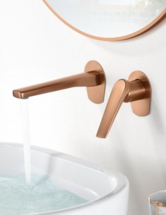 Grifería de lavabo empotrado oro modelo DELOS de IMEX ambiente 2