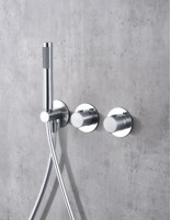 Conjunto ducha empotrado cromo termostática  modelo ASSEN de Imex  detalle grifo