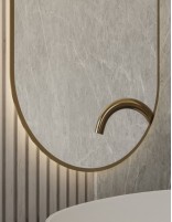 Espejo ovalado con led negro - oro detalle dorado