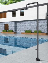 Ducha de piscina negra ambiente