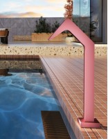 Cascada para piscina Rosa Coral ambiente