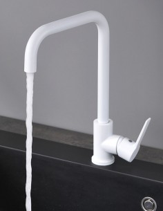 Grifo de cocina blanco ambiente modelo Soul de Bathplus