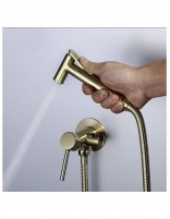 Ducha higiénica dorada detalle