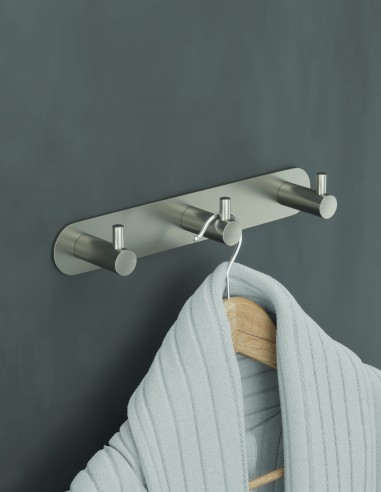 Percha triple níquel cepillado colección ESSENTIAL