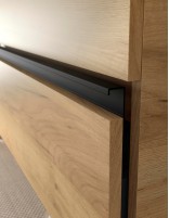 Mueble de baño suspendido detalle tirador