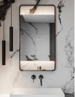 Espejo con marco metálico negro oro ARIES de BathDecor