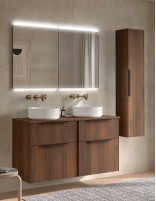 Conjunto 120 sobre encimera LUVA con diferentes tiradores de Salgar