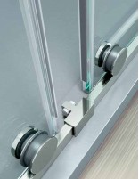 Mampara ducha acero inoxidable 2 fijos + 2 puertas Detalle inferior