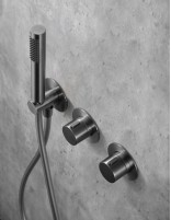 Ducha empotrado techo termostática negro o black gun metal detalle BGM