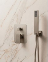 Ducha empotrada termostática níquel - Orion de GME