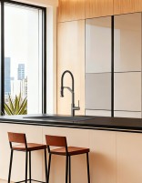 Grifo cocina serie VÉNETO - black gun metal IMEX ambiente