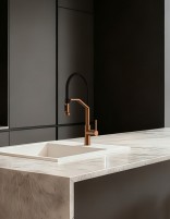 Grifo cocina serie VÉNETO - oro rosa cepillado IMEX ambiente