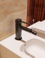 Grifo de bidé monomando - black gun metal TOSCANA de IMEX detalle
