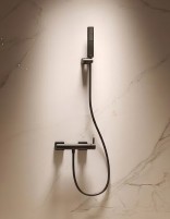Conjunto de ducha monomando - black gun metal TOSCANA de IMEX ambiente