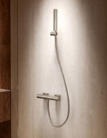 Conjunto de ducha termostático - níquel cepillado TOSCANA de IMEX ambiente