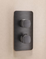 Conjunto ducha empotrado termostático - black gun metal FIRENZE de IMEX detalle