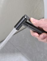Ducha higiénica para bidé - black gun metal BLESS de IMEX detalle