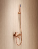 Set de baño monomando - oro rosa cepillado GENOVA de IMEX ambiente