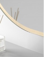 Espejo de baño rectangular dorado detalle contorno