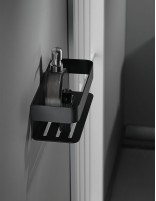 Repisa ducha negra detalle