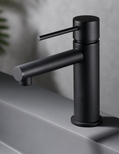 Grifo lavabo moderno negro ambiente